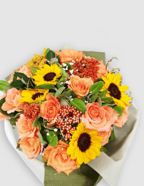 Bouquet di girasoli, rose, achillee e verdi vari